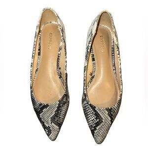 EXPRESS Snake Print Pointed Toe Flats